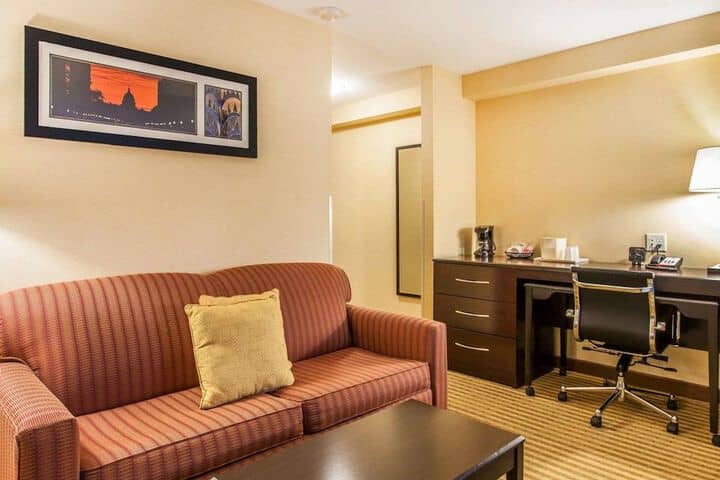 Room 14 of 37