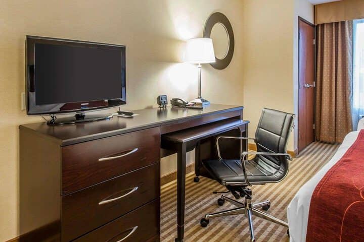 Room 7 of 37